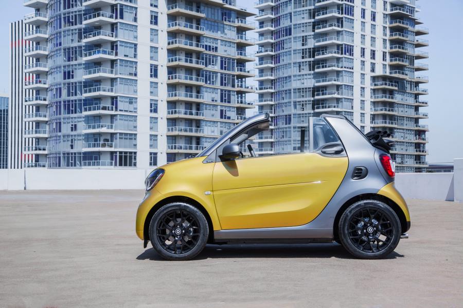  Smart ForTwo Prime Cabrio 2016 года  (NA) (фото 11 из 19)